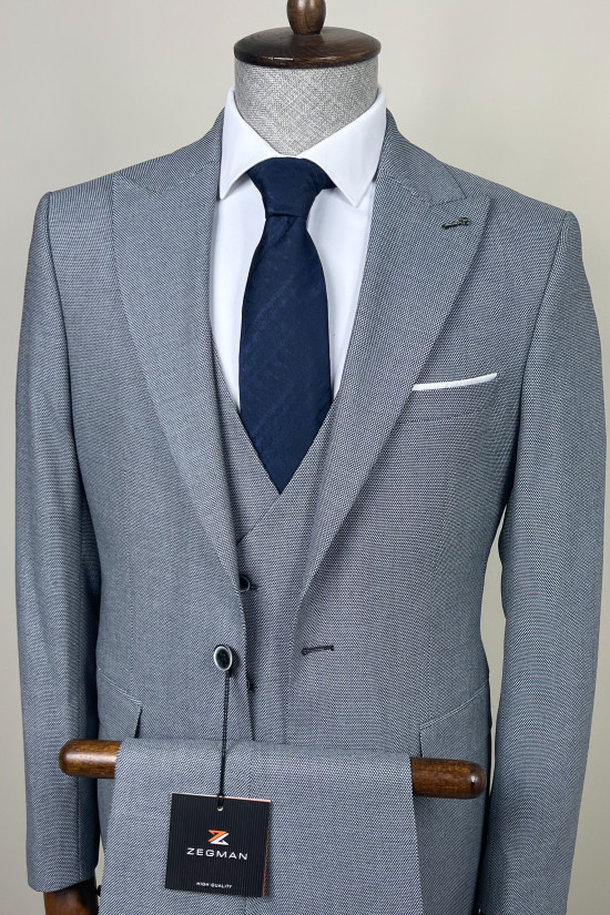 Suit with Pointed Collar Vest