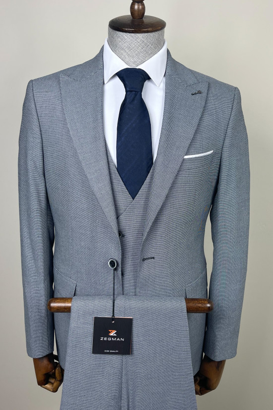 Suit with Pointed Collar Vest