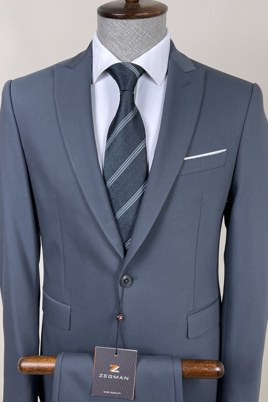 Pointed Collar Suit Pointed Collar Suit