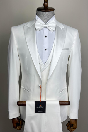 Grooming with a Pointed Collar Vest