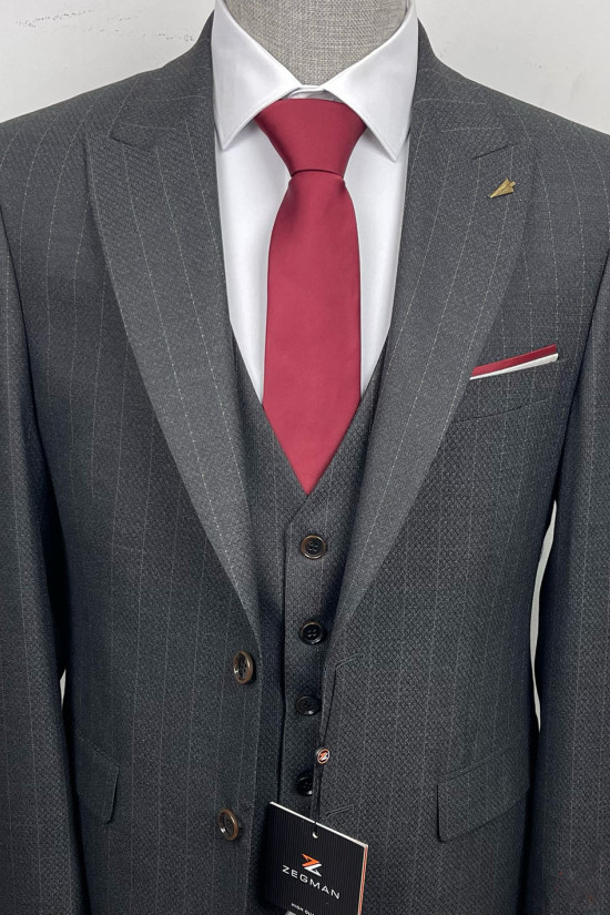 Pointed Collar Striped Suit Pointed Collar Striped Suit