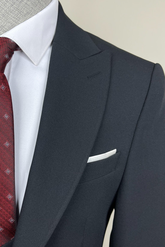  Sivri Yaka Likralı Yelekli Takım Elbise