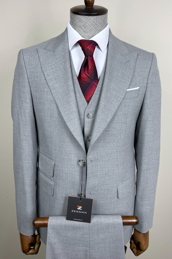 Sivri Yaka Ekose Yelekli Takım Elbise