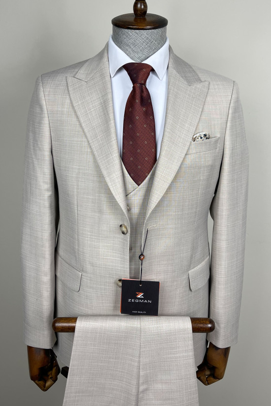 Sivri Yaka Yelekli Takım Elbise