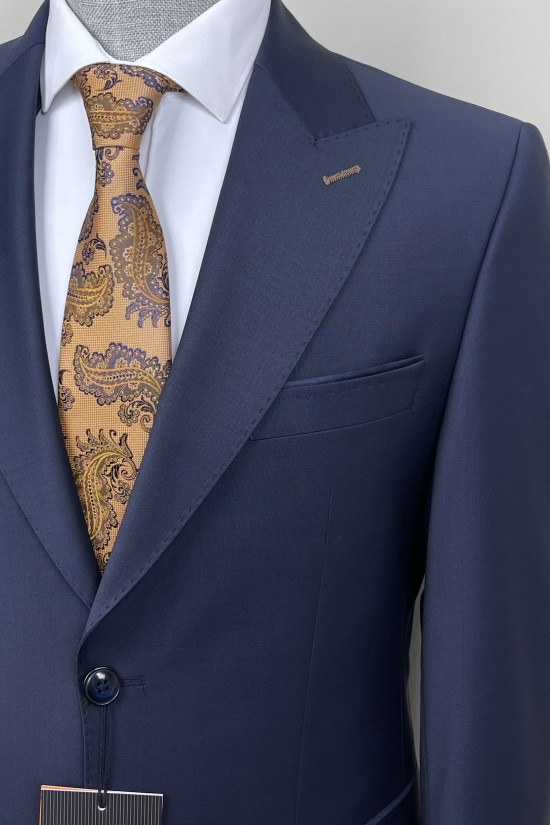 Altınyıldız Sivri Yaka Takım Elbise