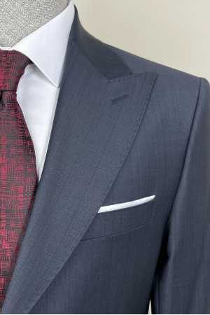 Altınyıldız Sorti Çizgili Sivri Yaka Takım Elbise