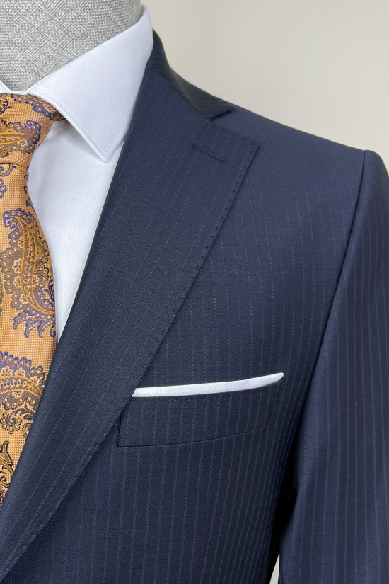 Altınyıldız Sorti Çizgili Mono Yaka Takım Elbise